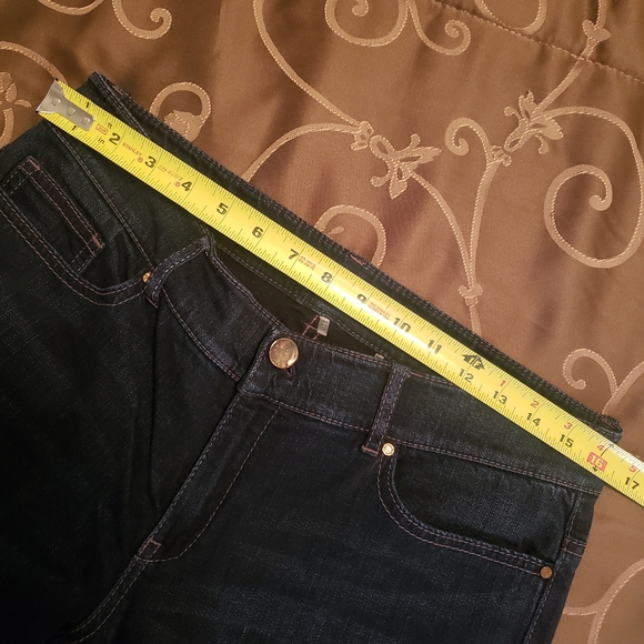 Elie Tahari Jeans Classic Flare Long - Picture 10 of 10
